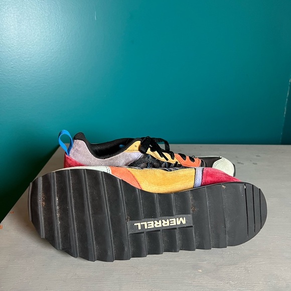 Merrell Black and Orange Sneakers Vibrant Retro Style - Picture 5 of 7